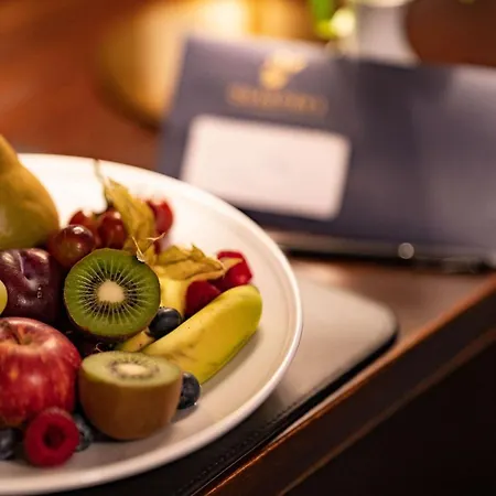 Quartier 5 & Restaurant, Saechsische Schweiz Отель Курорт-Гориш