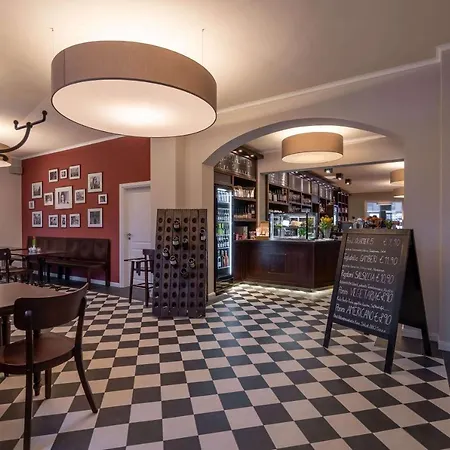 Otel Logis Quartier 5, Saechsische Schweiz, Mit Restaurant, Cafe & Bar