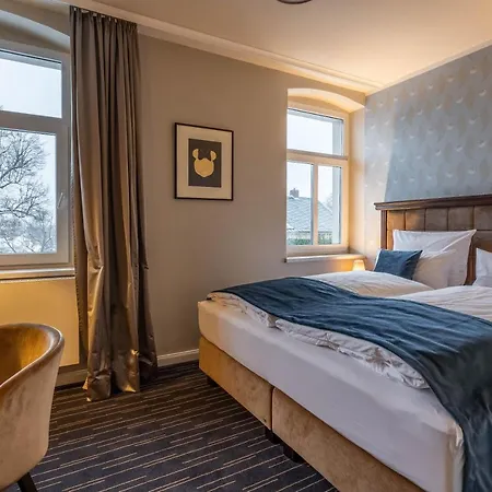 Hotel Logis Quartier 5, Saechsische Schweiz, Mit Restaurant, Cafe & Bar 4*