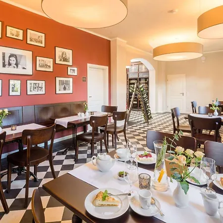 Hotel Logis Quartier 5, Sächsische Schweiz, Mit Restaurant, Café&bar 4*